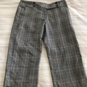 Women’s plaid Capri pants